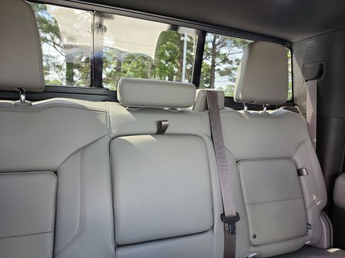 Certified 2022 Chevrolet Silverado 1500 LTZ w/ LTZ Premium Package AWD/4WD image 9