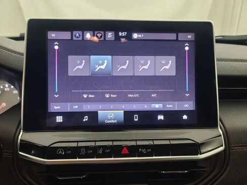 Used 2024 Jeep Compass Trailhawk image 29