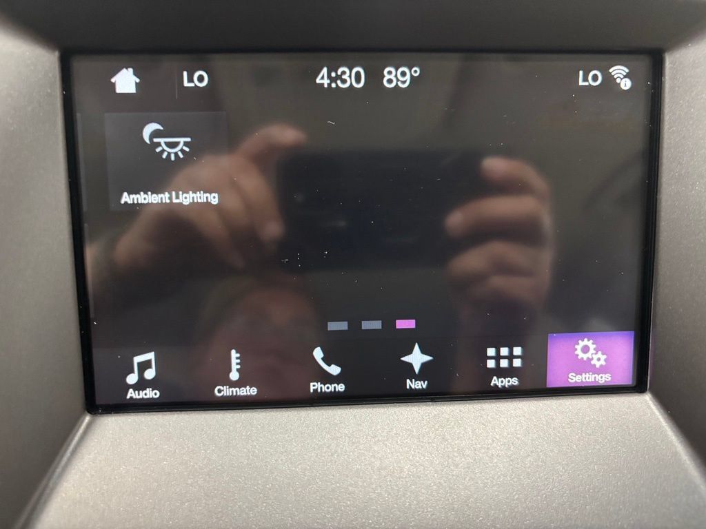 Used 2018 Ford Edge Titanium w/ Equipment Group 301A AWD/4WD image 33
