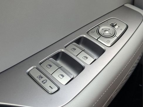Used 2025 Hyundai Palisade SEL FWD image 9