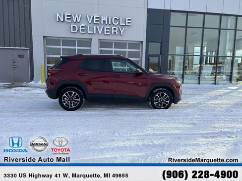 Used 2025 Chevrolet TrailBlazer LT image 10