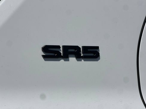 Certified 2025 Toyota 4Runner SR5 AWD/4WD image 23