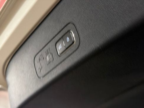 New 2026 Lincoln Aviator AWD image 9