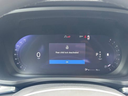 Used 2025 Volvo S60 B5 Core FWD image 27