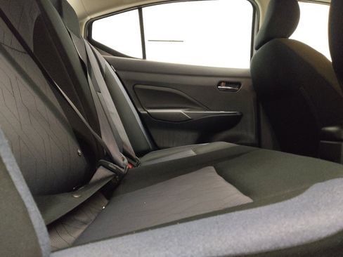 Used 2025 Nissan Versa SV FWD image 19