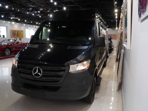 Used 2020 Mercedes-Benz Sprinter 3500 image 3