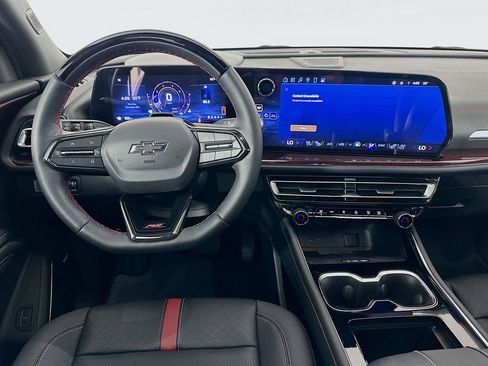 Used 2024 Chevrolet Traverse RS image 23