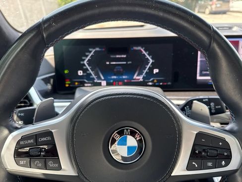 Used 2025 BMW X7 M60i AWD/4WD image 12