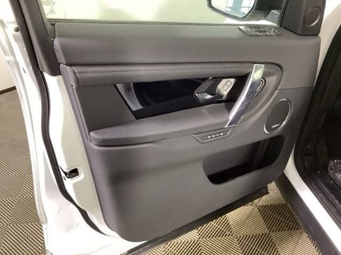 New 2025 Land Rover Discovery Sport S image 12