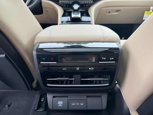 Certified 2026 Acura MDX SH-AWD w/ Technology Package image 14