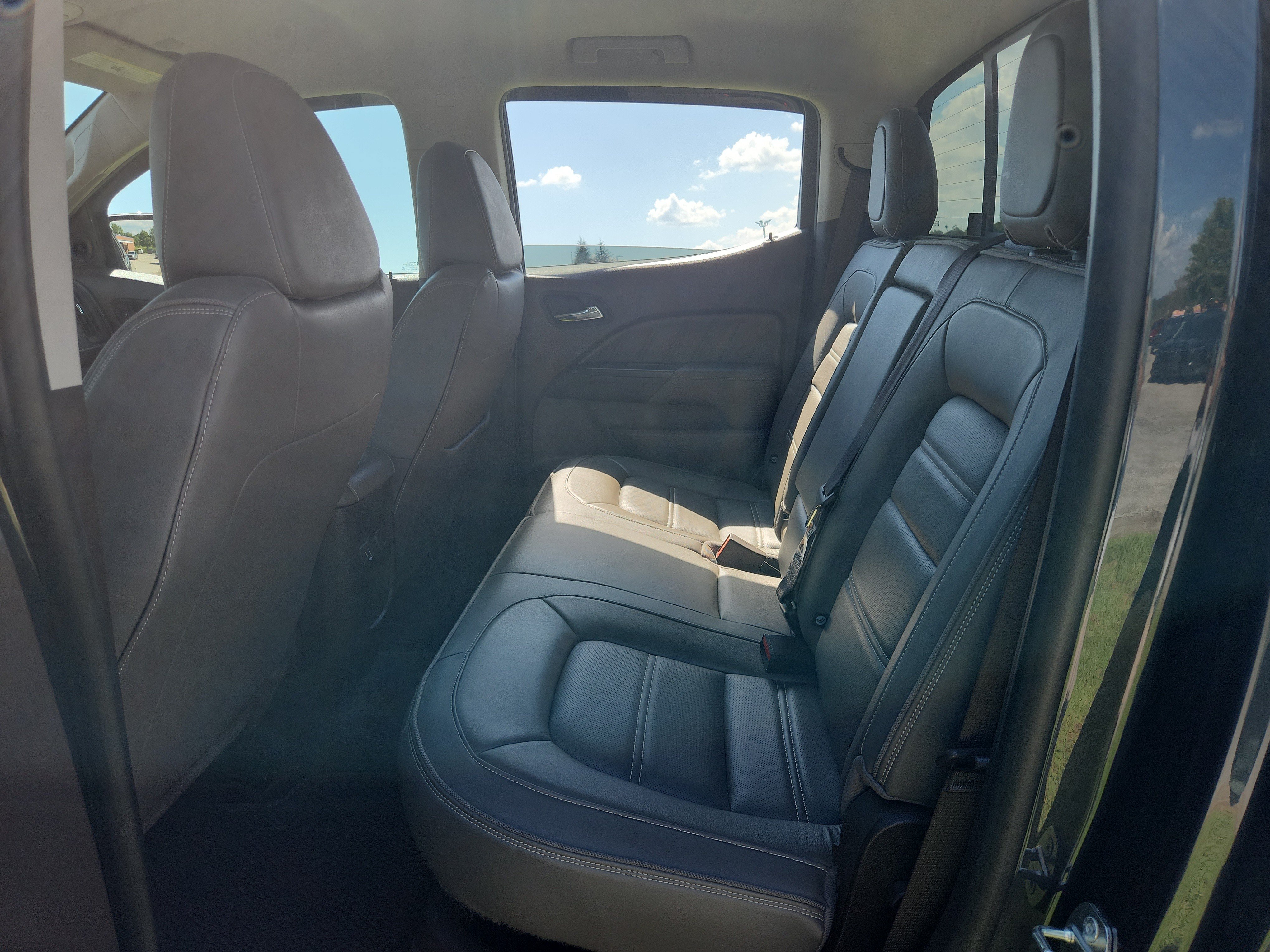 Used 2022 GMC Canyon Denali AWD/4WD image 33
