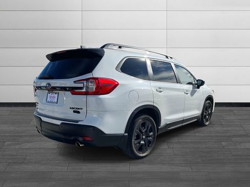 Used 2024 Subaru Ascent Onyx Edition image 3