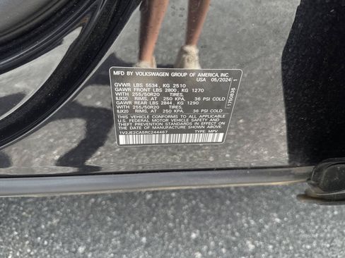 Used 2024 Volkswagen Atlas Cross Sport SE w/ Panoramic Sunroof Package FWD image 39