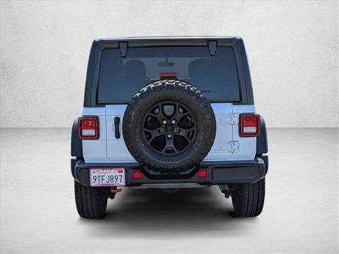Used 2022 Jeep Wrangler Unlimited Rubicon AWD/4WD image 7