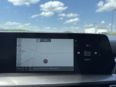 Used 2025 Kia Telluride S FWD image 18