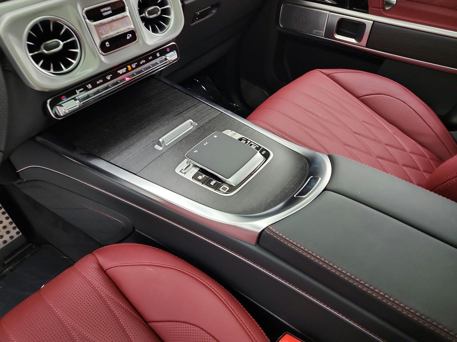 New 2027 Mercedes-Benz G 580 e image 10