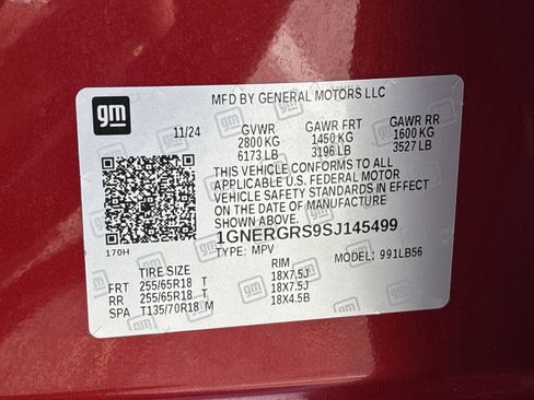 Used 2025 Chevrolet Traverse LT image 36