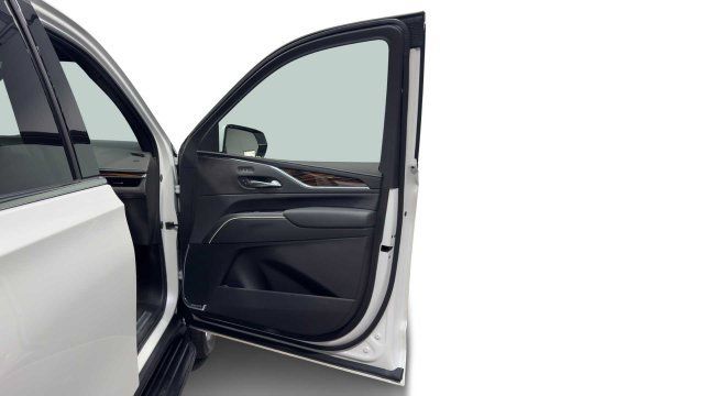 Used 2024 Cadillac Escalade Luxury RWD image 9