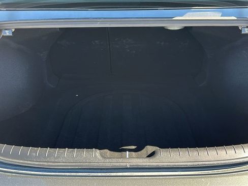 Used 2025 Hyundai Elantra Limited image 34