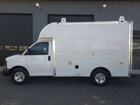Used 2014 Chevrolet Express 3500 image 1