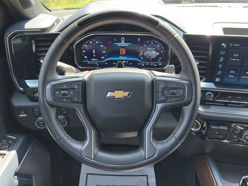 Used 2023 Chevrolet Silverado 1500 High Country w/ Technology Package AWD/4WD image 20