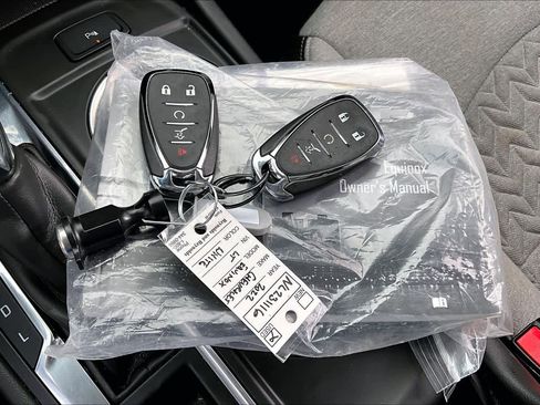 Used 2022 Chevrolet Equinox LT FWD image 15