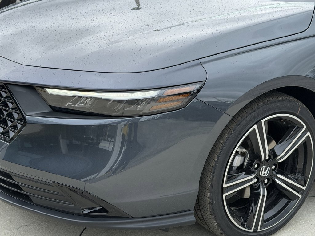 Used 2025 Honda Accord SE image 7