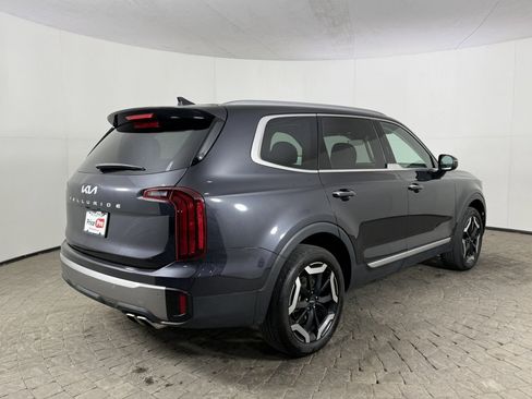Used 2025 Kia Telluride S image 9