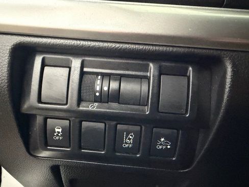Used 2019 Subaru Outback 2.5i AWD/4WD image 25