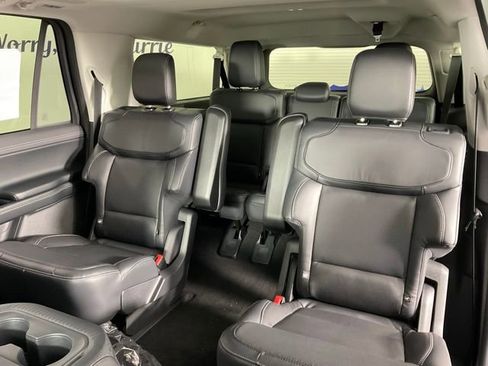 New 2026 Ford Expedition Max Platinum w/ Driver's Package image 16