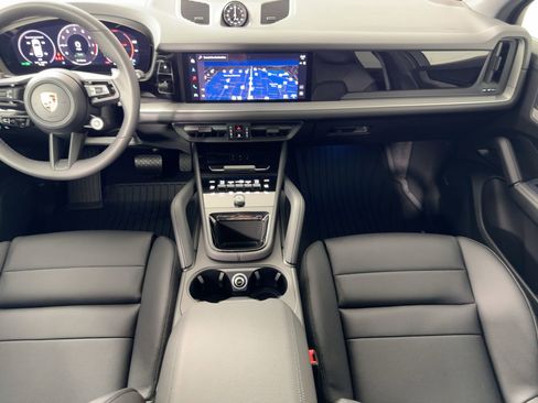 Used 2026 Porsche Cayenne E-Hybrid image 27