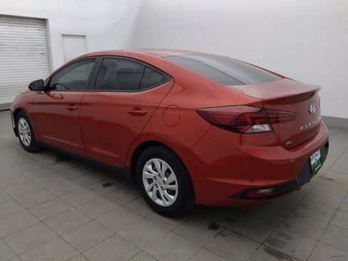 Used 2020 Hyundai Elantra SE FWD image 3