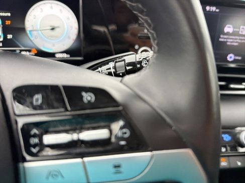 Used 2021 Hyundai Elantra SEL w/ Convenience + Premium Package image 20