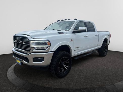 Used 2022 RAM 2500 Laramie AWD/4WD image 2