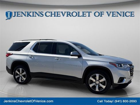 Certified 2021 Chevrolet Traverse LT w/ LT Premium Package image 1