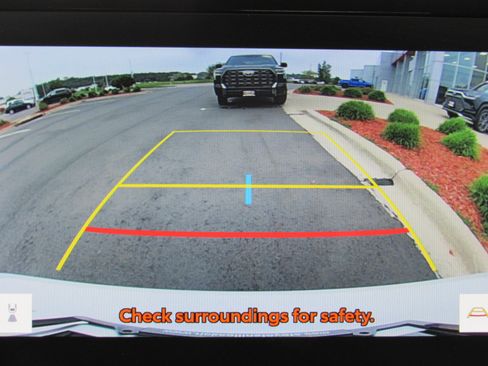 Used 2025 Toyota Camry LE FWD image 22
