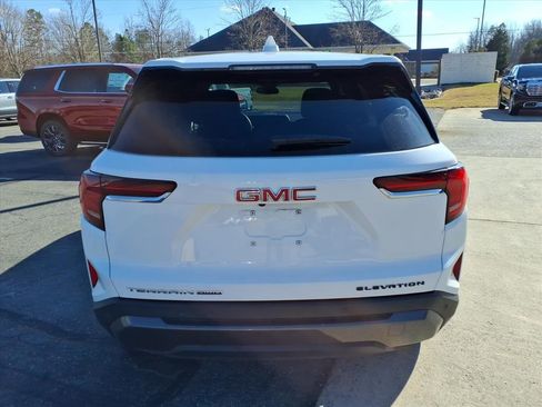 Used 2025 GMC Terrain Elevation image 6