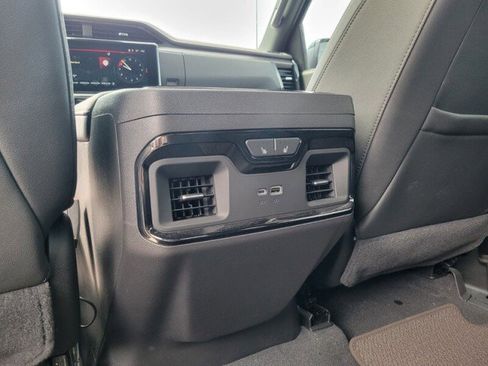 Used 2025 GMC Sierra 1500 AT4 w/ AT4 Premium Package AWD/4WD image 26