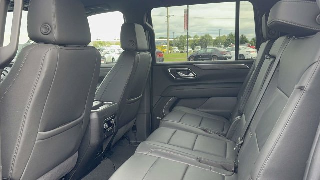 Used 2024 Chevrolet Suburban LT AWD/4WD image 45