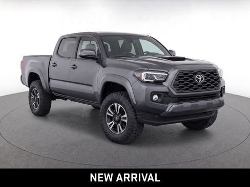 Used 2023 Toyota Tacoma SR AWD/4WD image 2