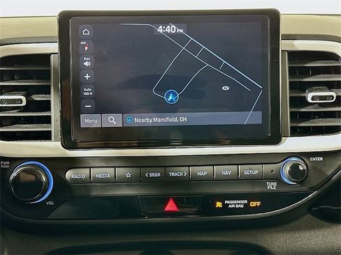 Used 2023 Hyundai Venue Limited image 15