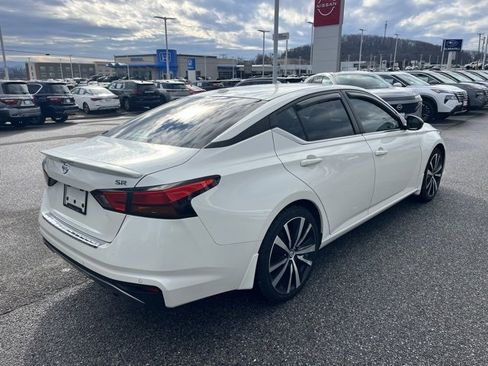 Certified 2020 Nissan Altima 2.5 SR w/ Premium Package image 7