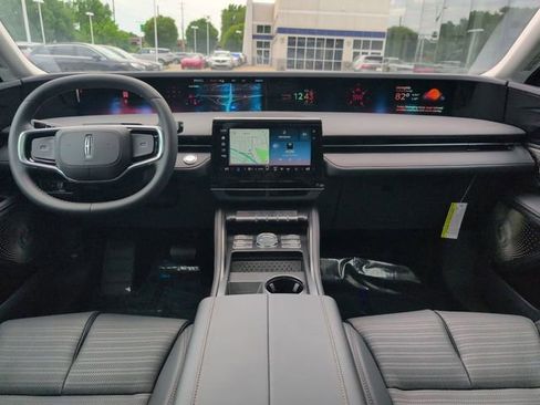 New 2026 Lincoln Nautilus Reserve AWD/4WD image 13