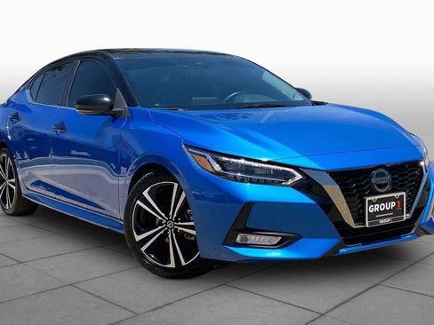 Used 2023 Nissan Sentra SR w/ SR Premium Package FWD image 2