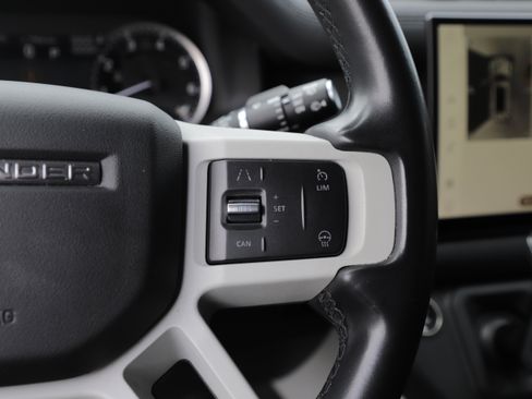 Certified 2023 Land Rover Defender 130 SE AWD/4WD image 24