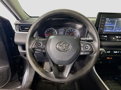 Used 2022 Toyota RAV4 XLE AWD/4WD image 13