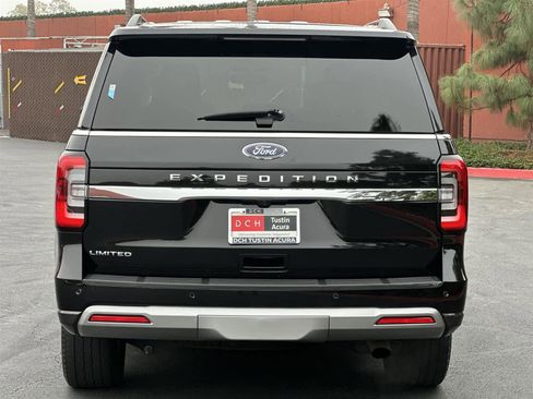 Used 2024 Ford Expedition Limited image 5