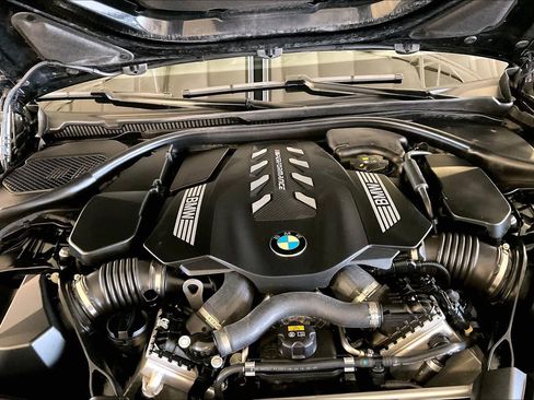Used 2022 BMW M550i xDrive w/ Executive Package AWD/4WD image 28