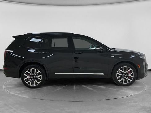 Used 2025 Cadillac XT6 Sport w/ LPO, Floor Liner Package AWD/4WD image 2