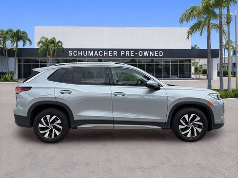 Certified 2025 Volkswagen Tiguan S FWD image 8